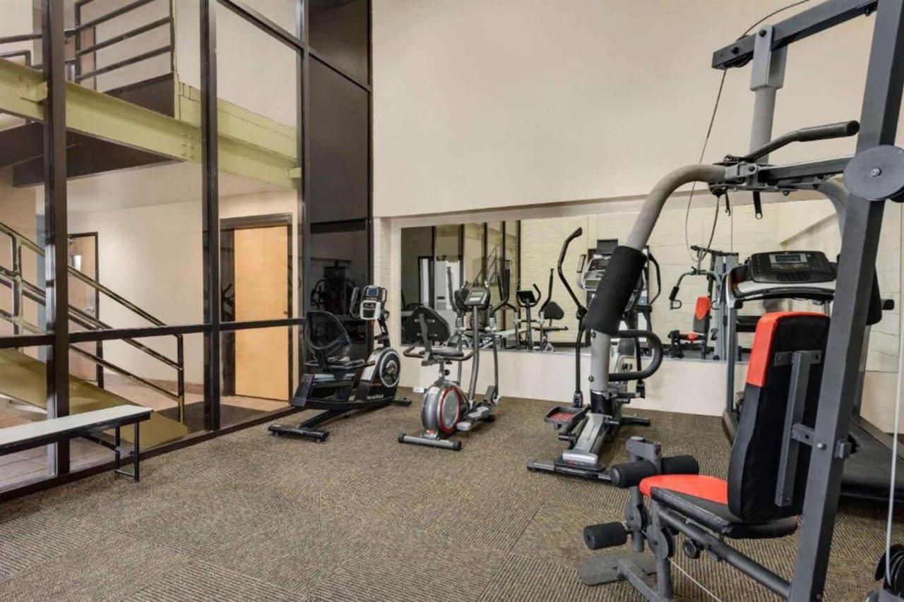 Baymont By Wyndham Near Ball State Hotel Muncie