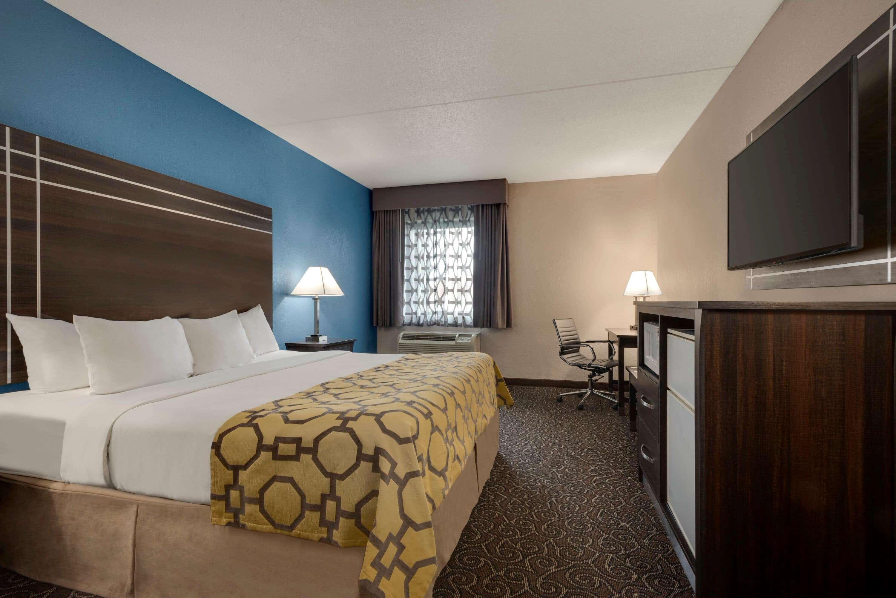 Hotel Baymont By Wyndham Near Ball State Muncie